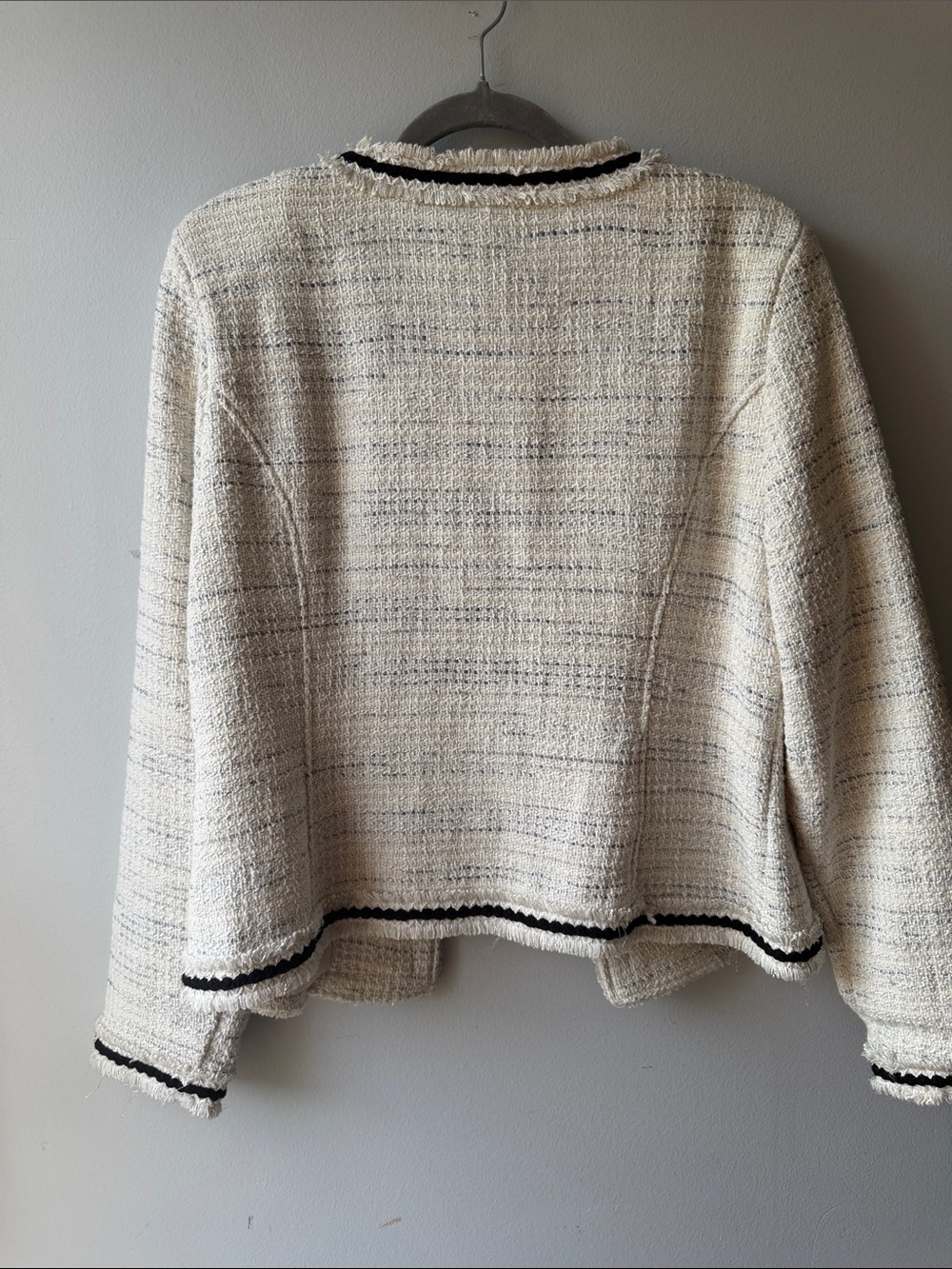 White House Black Market Cream Tweed Jacket with Black Trim size XLP - Picture 3 of 4